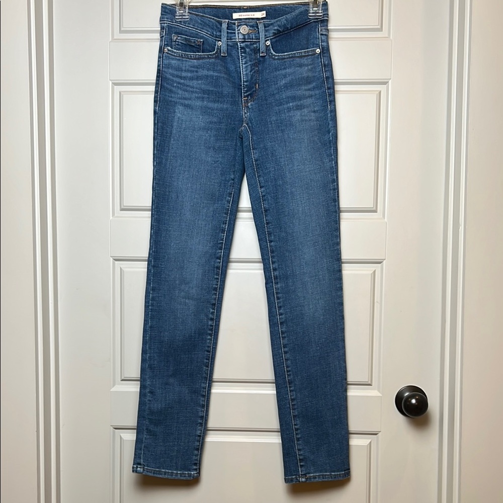 Levi’s 312 Shaping Slim Women's Jeans